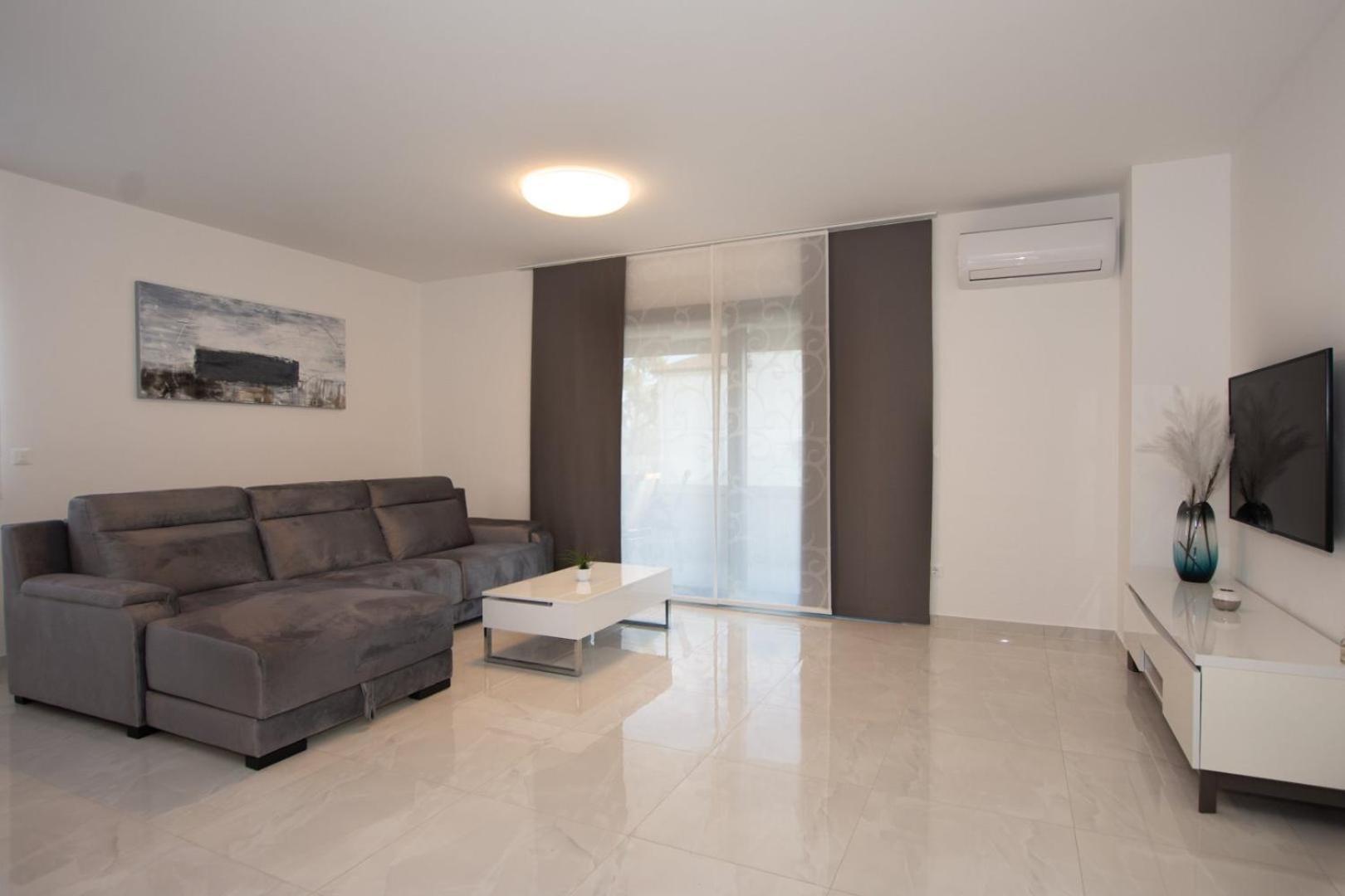 Villa Stella - Crowonder Luxury Rent Turanj Dış mekan fotoğraf