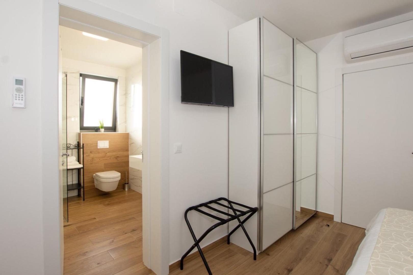 Villa Stella - Crowonder Luxury Rent Turanj Dış mekan fotoğraf